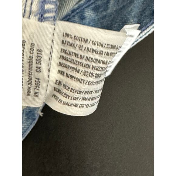 Hollister Light Wash Blue Denim Button Fly Rolled Cuff Shorts Women's Size 0 - Picture 7 of 9